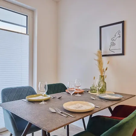 Homeme 2 I Zentral I Netflix I Kueche I Parkplatz I Kliniknah Bad Oeynhausen